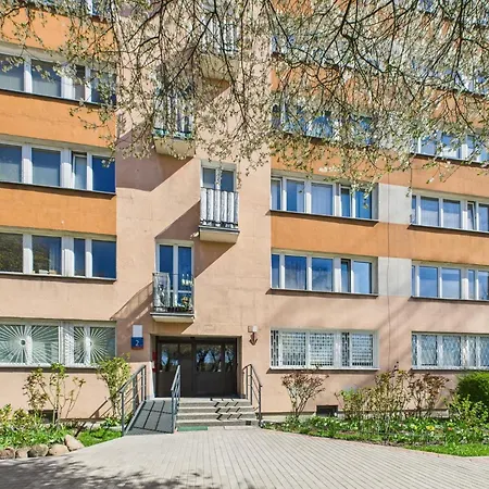 Stylish And Bright Pet-friendly By Renters *